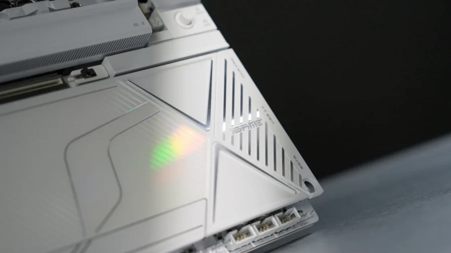 X870E VULCAN W X870E VULCAN W